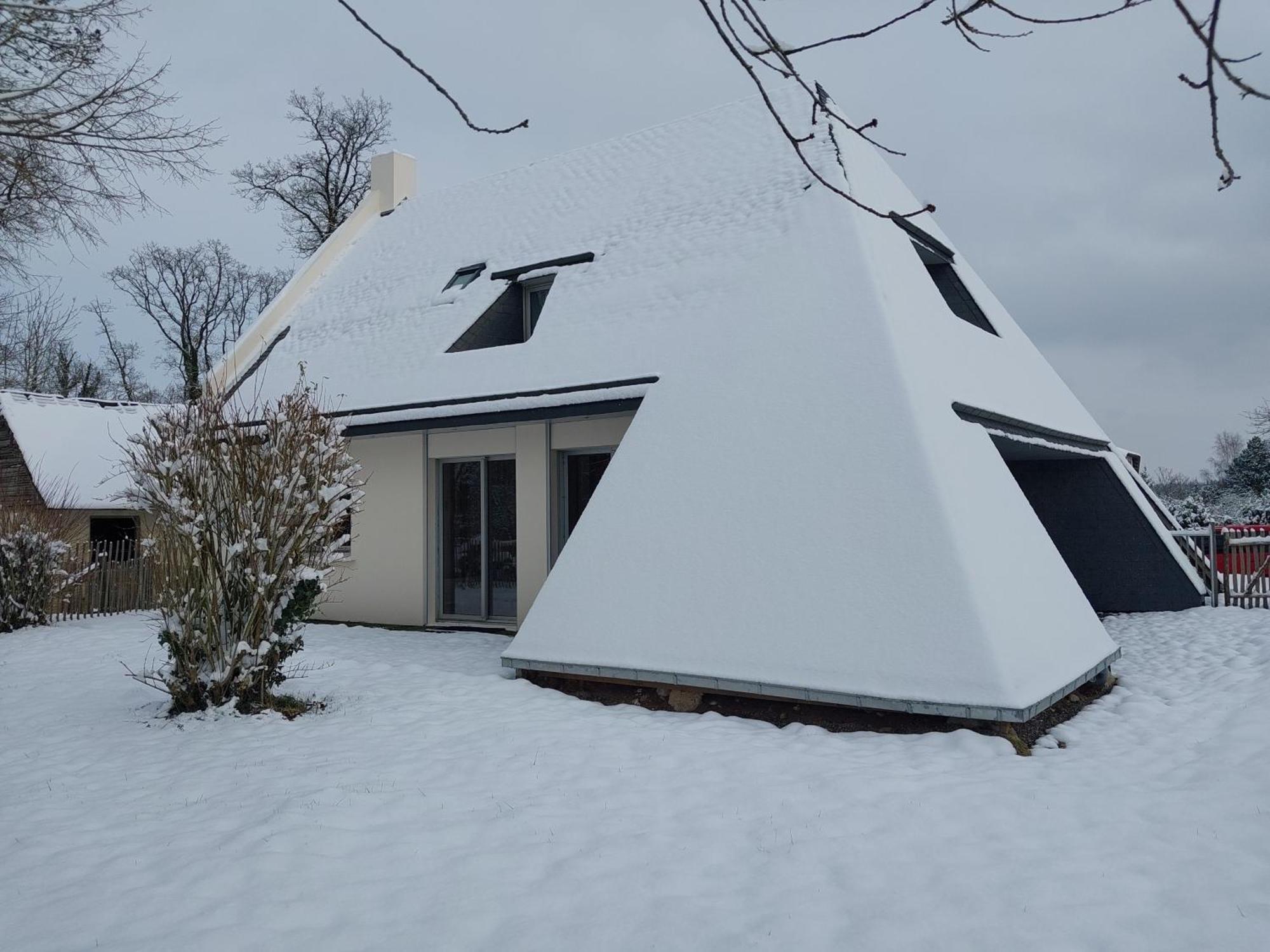 La Belle Du Bois Villa Grimbosq Exterior foto